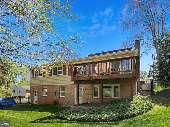 5th image of 418 Cynthia Ln NE