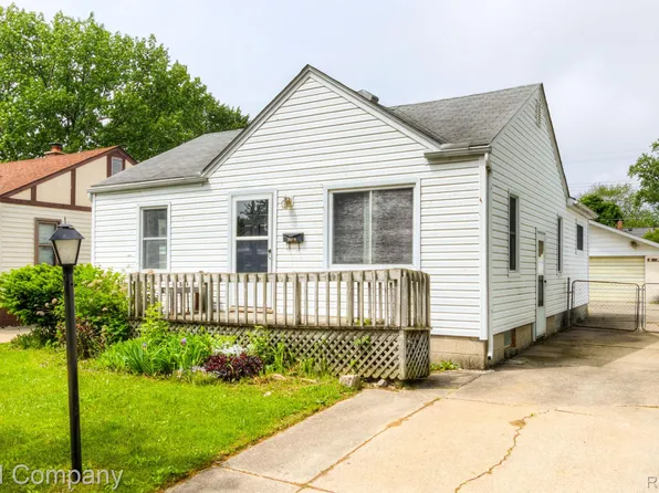 25515 Culver St, Saint Clair Shores, MI 48081