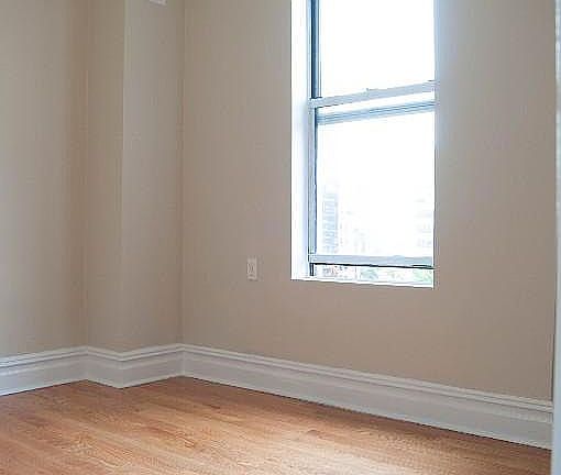 4th image of 241 W 13th St APT 25