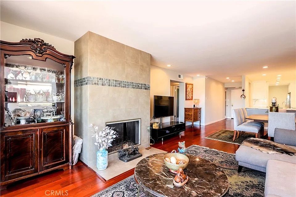 Living room with gas fireplace
