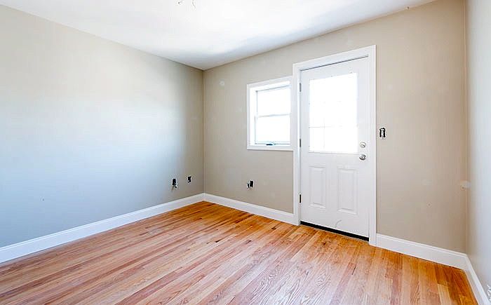 2nd image of 312 Bremen St #3