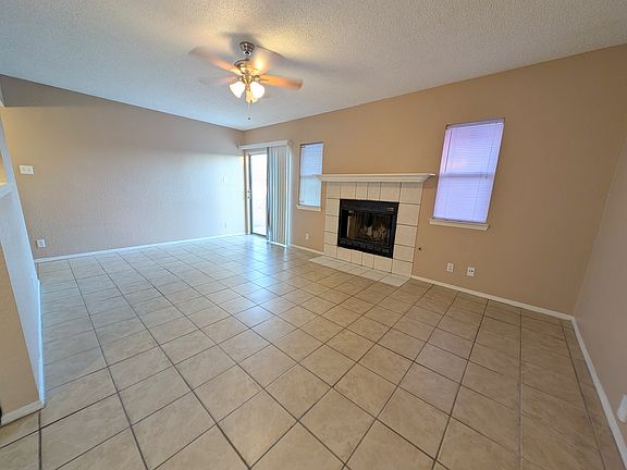 3rd image of 11660 Cayuga Cir