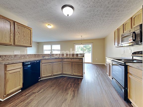 4th image of 7800 Hawksbury Ct