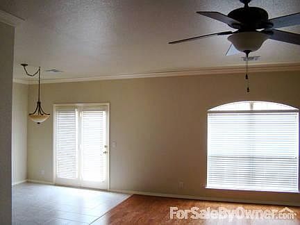 4th image of 16109 Sonoma Dr