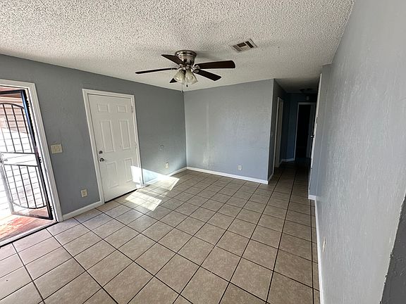 2nd image of 1501 SE 46th St