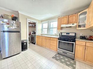 19 Howell St APT 2, Dorchester, MA 02125