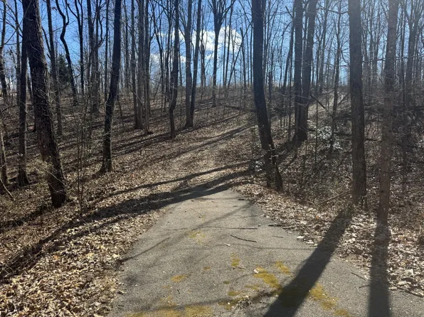 37 Village Dr, Cohutta, GA 30710