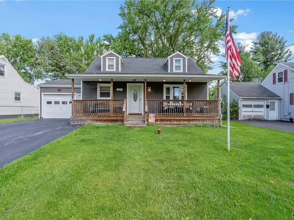 325 Lawrence Ave, North Syracuse, NY 13212