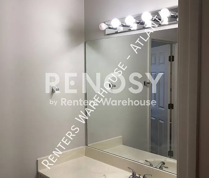 755 Milton Oaks Dr — Photo 5