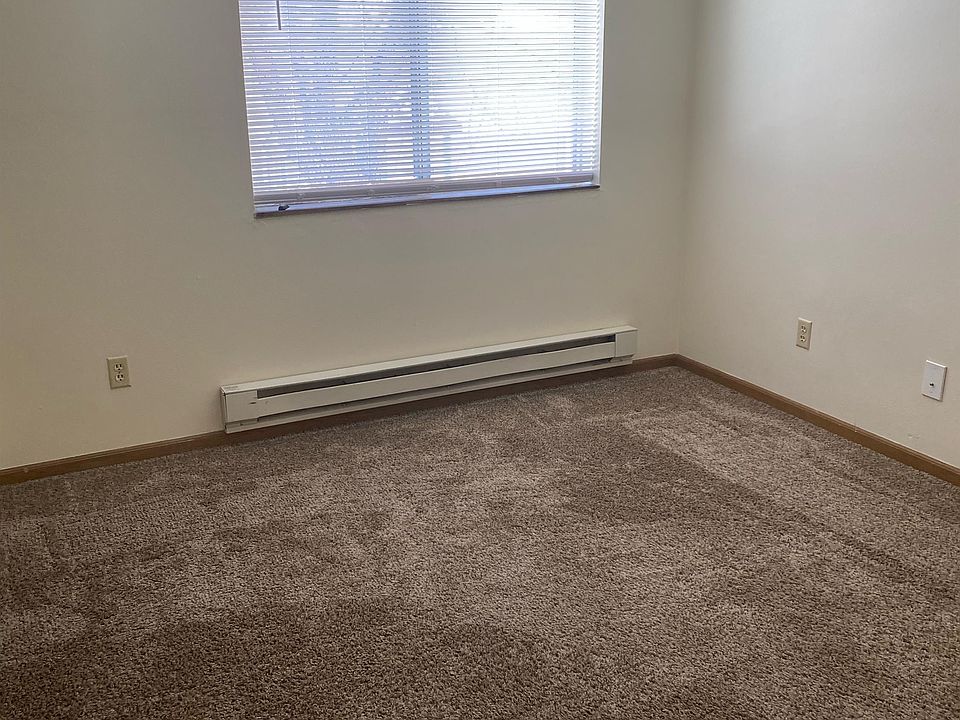 Meadow Wood Of Ames Apartment Building 203 4370 Maricopa Dr Ames IA