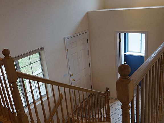 5th image of 1936 White Oak Dr