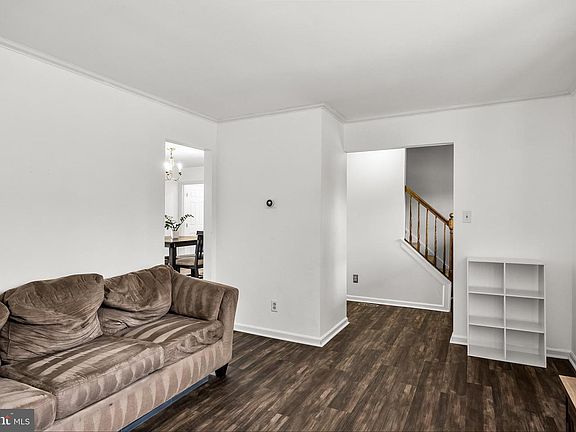 5th image of 187 Bergen Ave