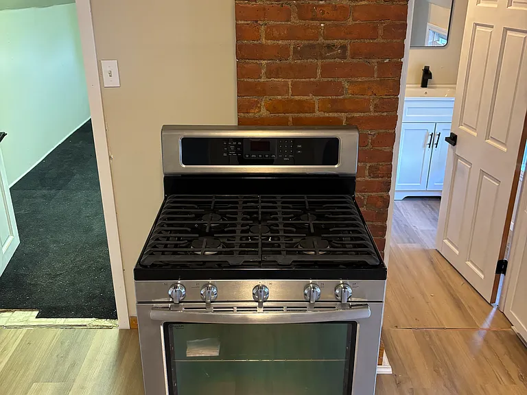 238 Schiller St — Photo 10