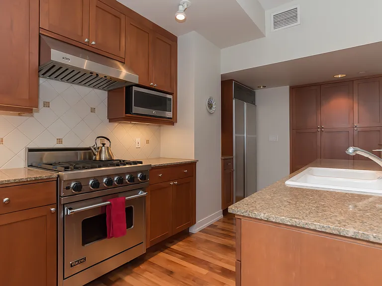 1500 4th Ave #802 — Photo 3