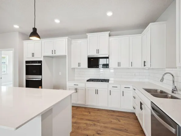 6155 Jennifer Ave S, Cottage Grove, MN 55016