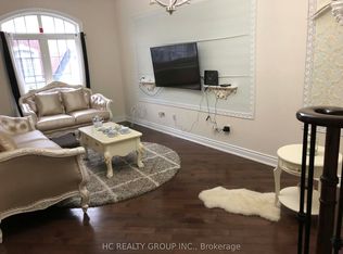 7 Hayes Ln, Toronto, ON M2N 0E7