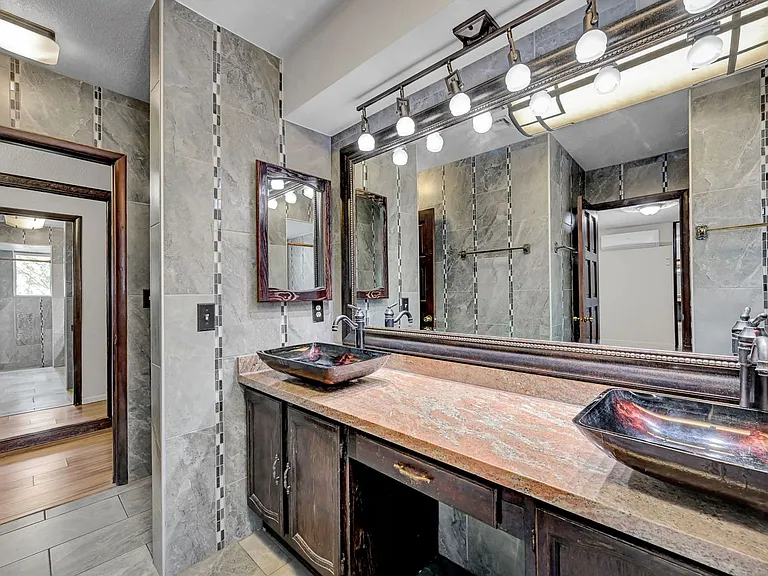6975 Obannon Dr — Photo 38