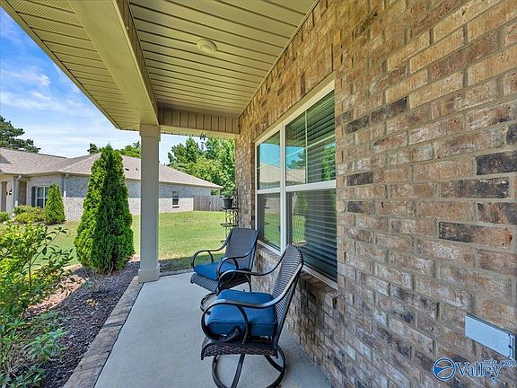 3rd image of 14900 Eva Cir