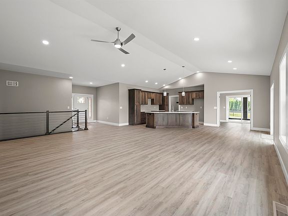 2nd image of 1621 Grandlake Ct