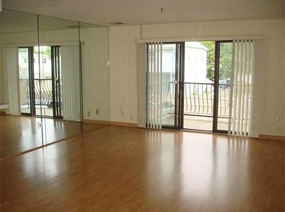 5th image of 500 Washington St APT 109