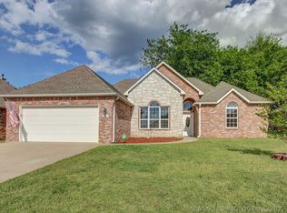 5221 Bahama Ave, Sand Springs, OK 74063