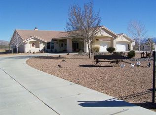 16417 Ocotilla Rd, Apple Valley, CA 92307