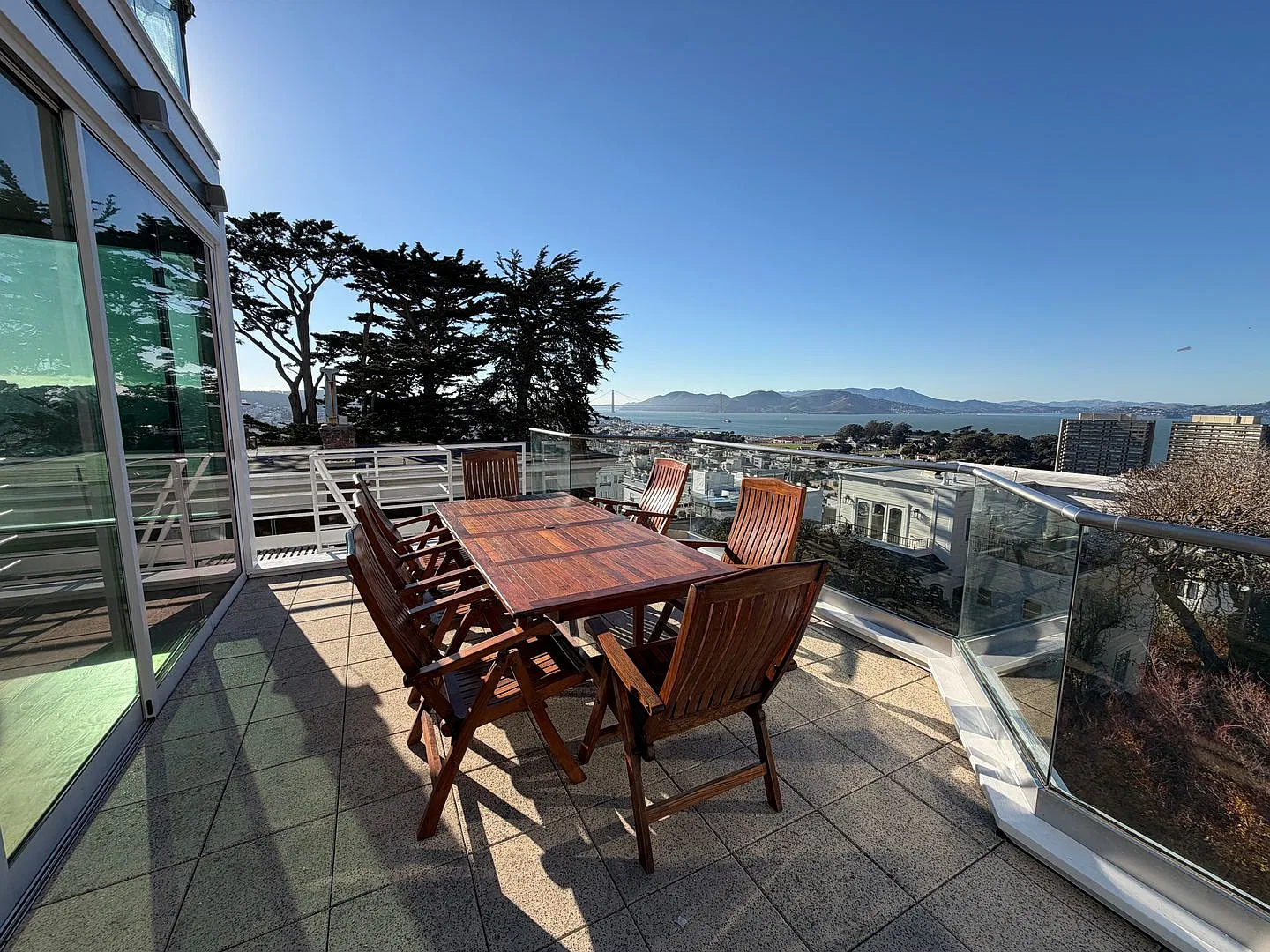 Iconic Russian Hill Luxury: Fully Remodeled 6-Level Home with Sweeping Bay Views — Photo 3