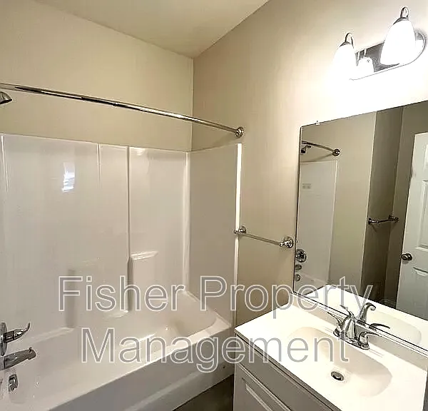 1415 Spotsylvania St — Photo 10