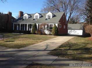 441 Rivard Blvd, Grosse Pointe, MI 48230