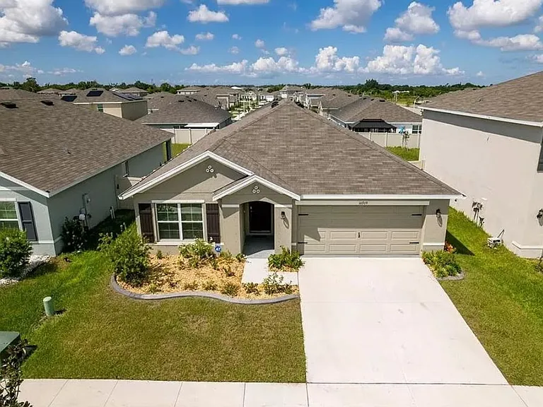 16709 Parker River St — Photo 1
