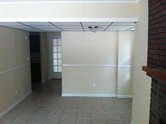 3rd image of 1427 Villa Pines Ct NW