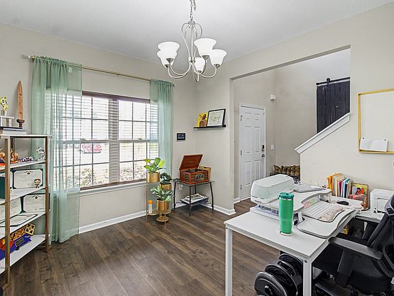 4th image of 131 Sapwood Way