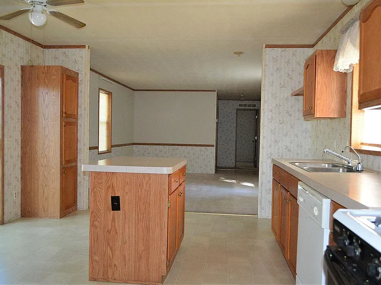 1050 Cordoba — Photo 7
