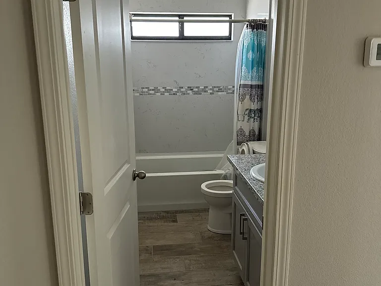 2804 Lahontan Dr — Photo 6