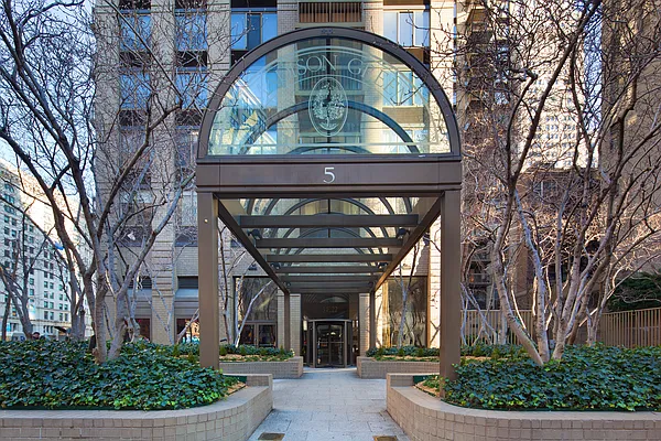 Rented by Douglas Elliman | media 15