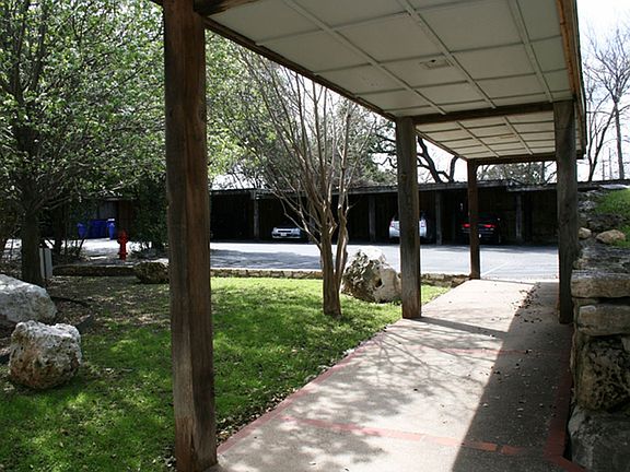 2nd image of 8200 Neely Dr APT 140