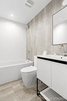 Bathroom, photo 1