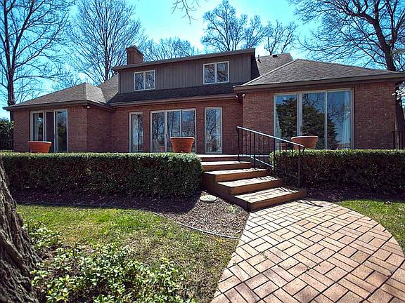 2nd image of 54942 Woodhold Ct