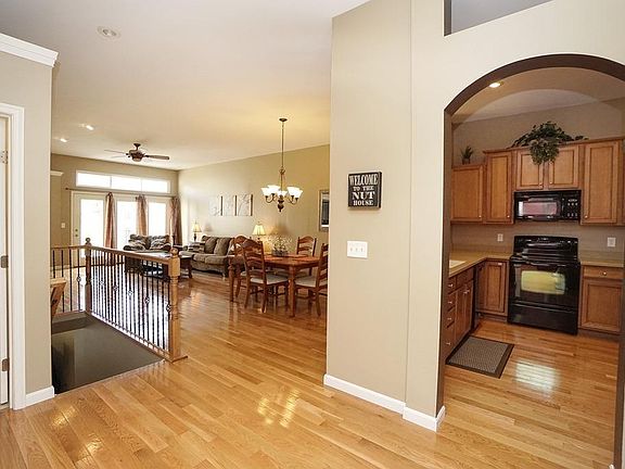3rd image of 4464 Black Oak Ln