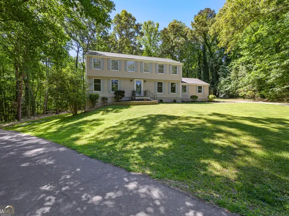 204 Creekbed Ct, Peachtree City, GA 30269