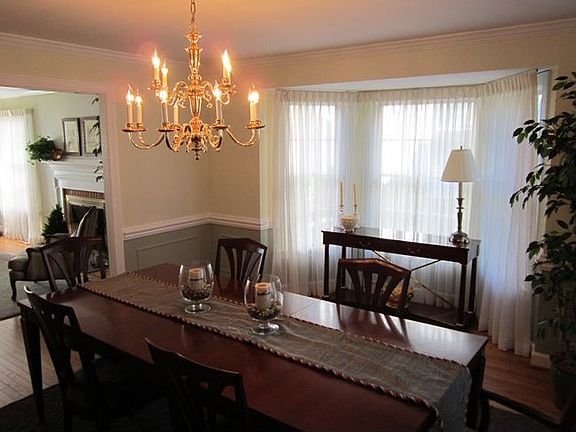 ...with dining room beyond.
