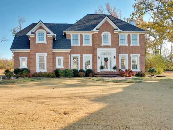 2318 Laurelton Creek Ln, Chattanooga, TN 37421