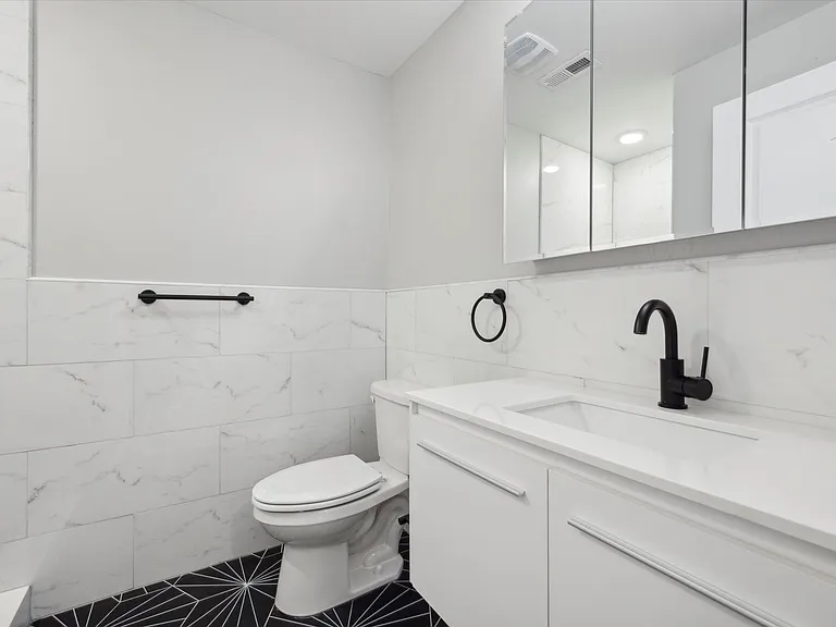 5412 Delancey St — Photo 12