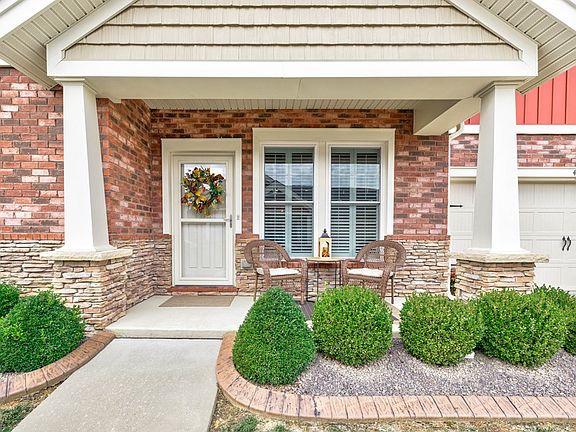 2nd image of 4462 Springhill Dr APT A