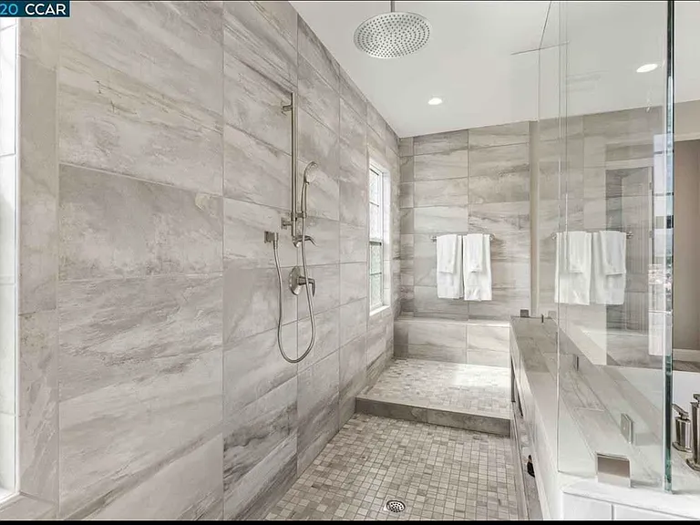2049 Elderberry Dr — Photo 16