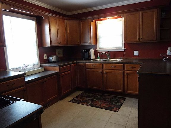 2nd image of 3589 Debra Ln