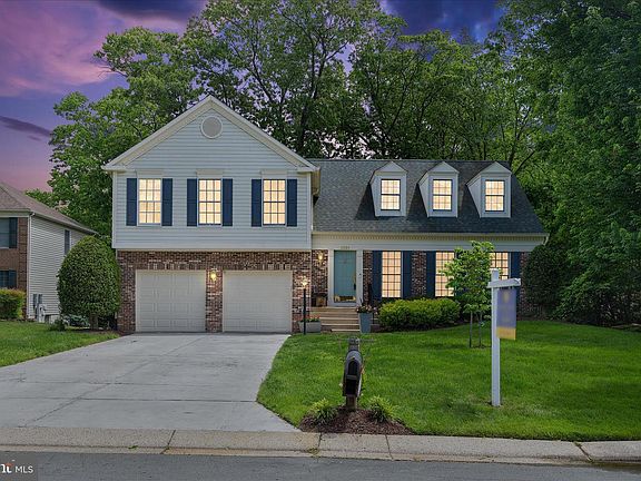 2nd image of 8391 Piping Rock Ct