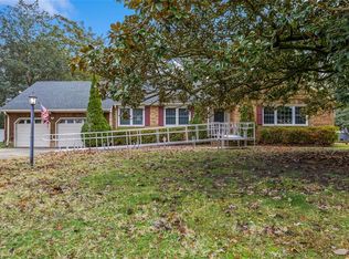 3145 Riveredge Dr, Portsmouth, VA 23703