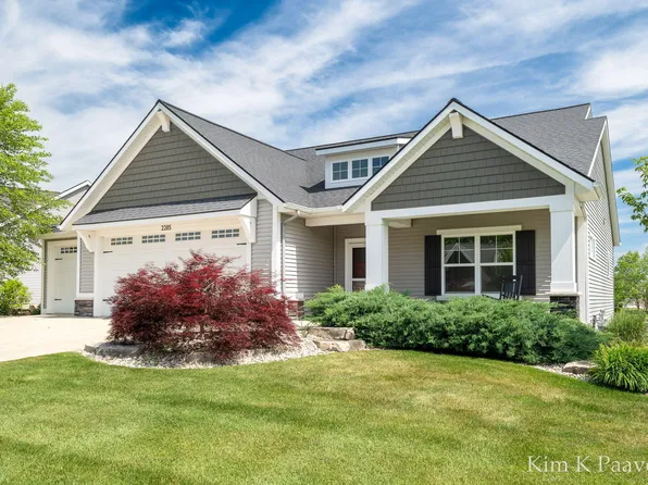 2285 Whistle Creek Dr SW, Byron Center, MI 49315