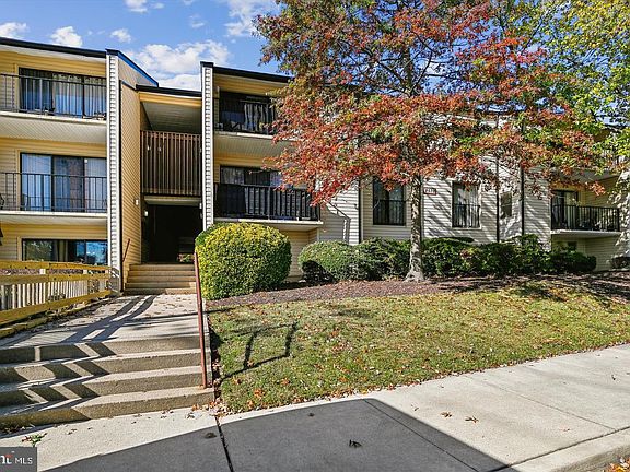 2nd image of 2570 Riva Rd Unit 15C